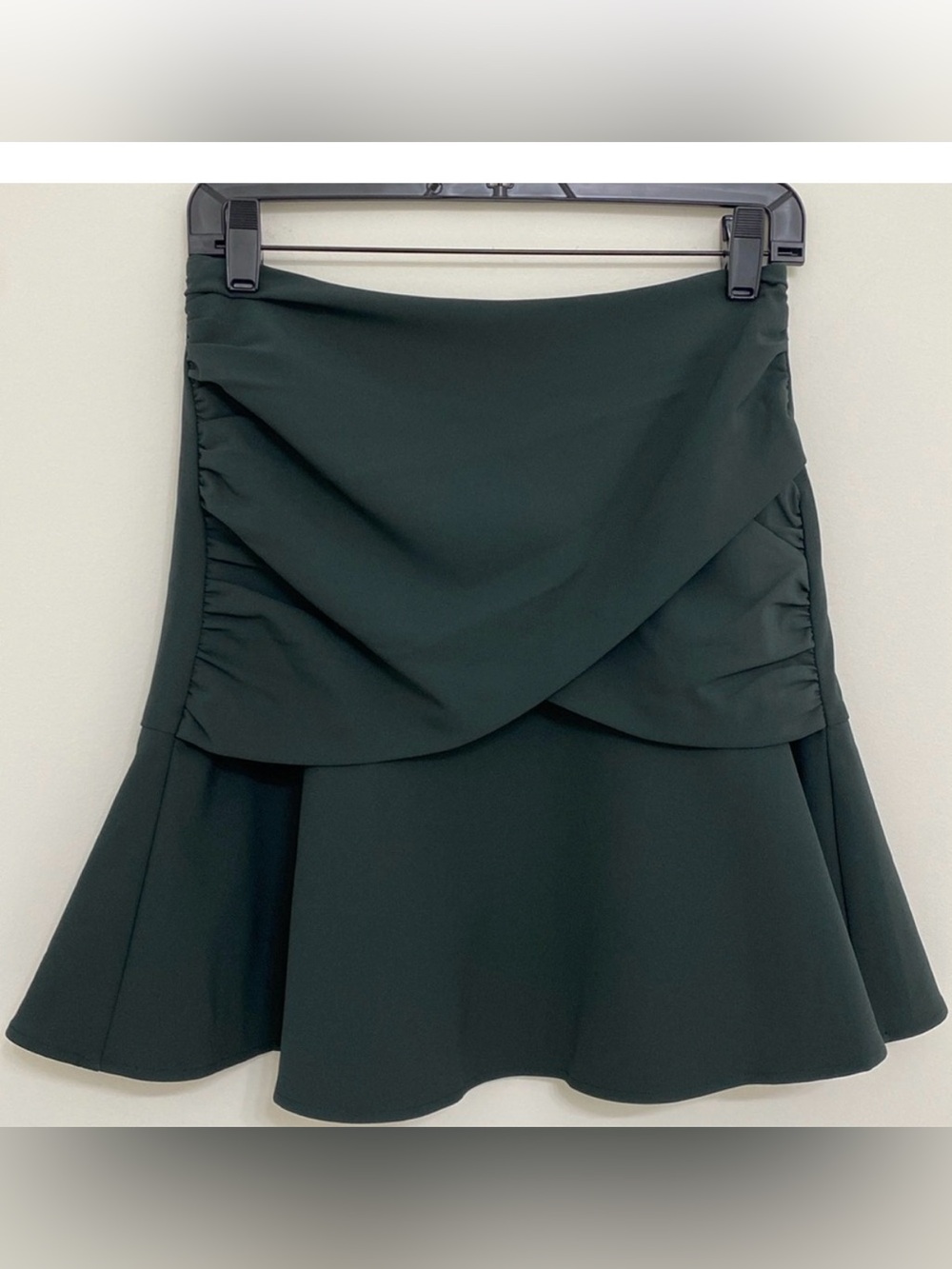 Club Monaco - Size 6 - Jupe Green Flare Mini Skirt